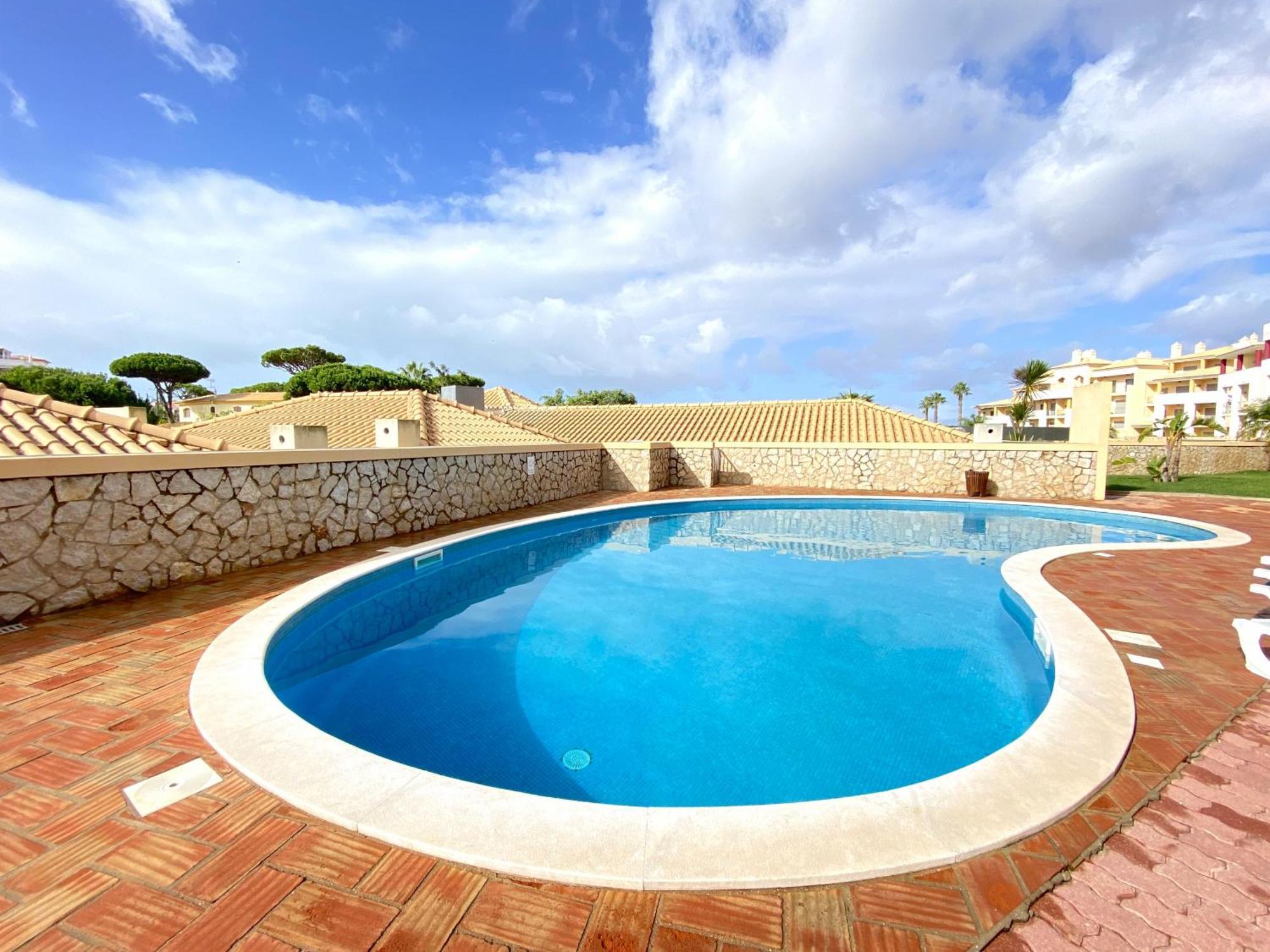 Апартаменты Albufeira Sunny Style With Pool By Homing Экстерьер фото